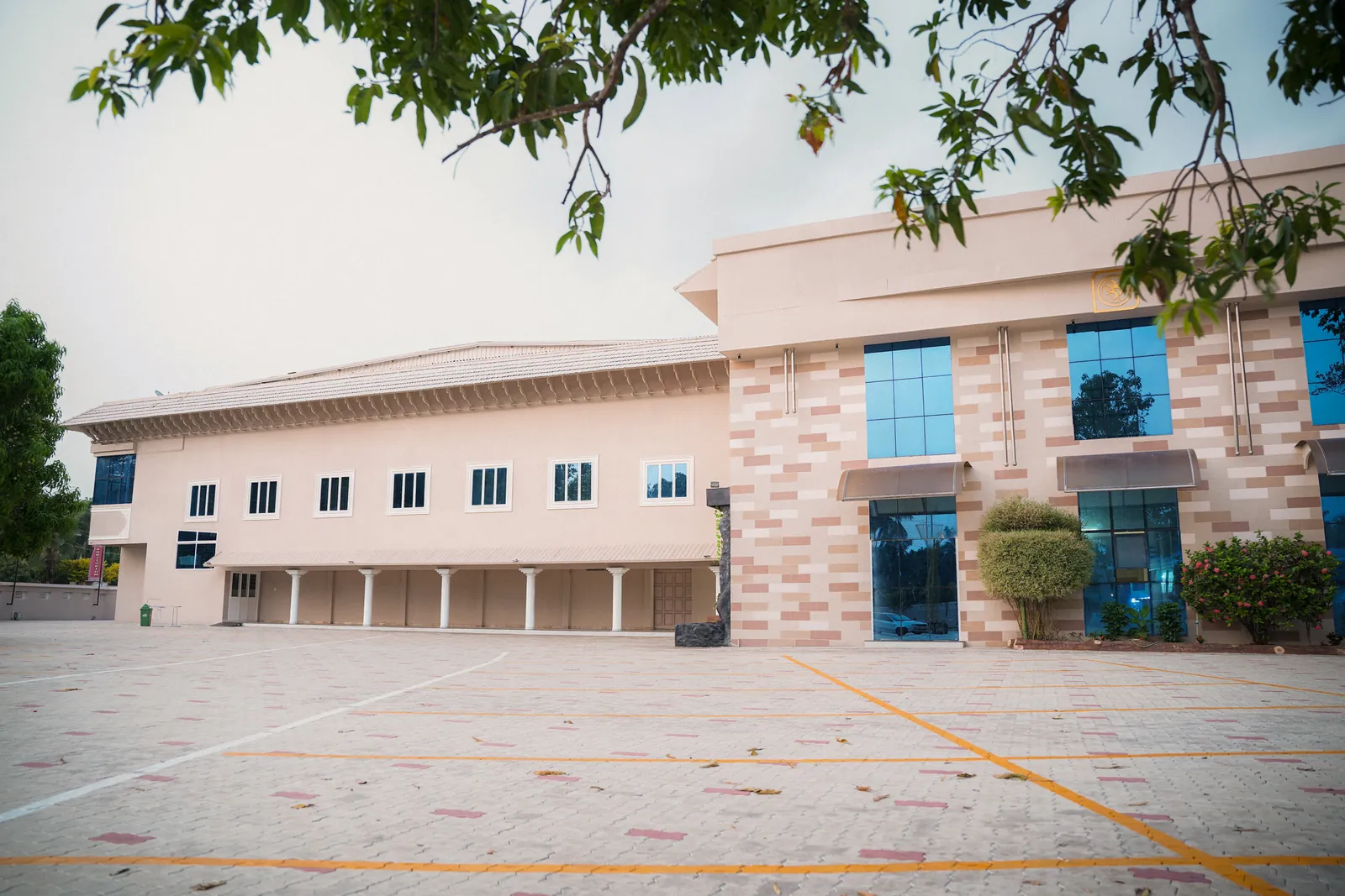 BB Auditorium exterior with ample parking (1 of 5)